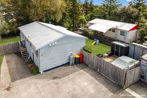 Photo of property in 2/137 Awaroa Road, Helensville, 0800