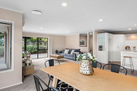 Photo of property in 41 Ina Ville Drive, Pukekohe, 2120