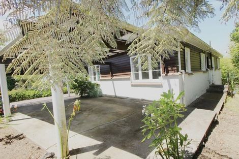 Photo of property in 212 Godley Road, Titirangi, Auckland, 0604