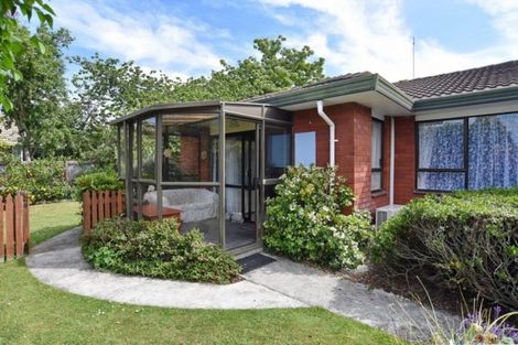 Photo of property in 2/6 Florance Place, Parklands, Christchurch, 8083