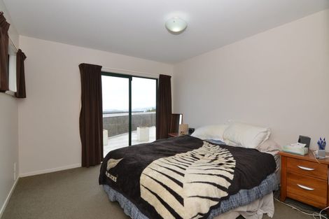 Photo of property in 6a Sunhaven Drive, Newlands, Wellington, 6037