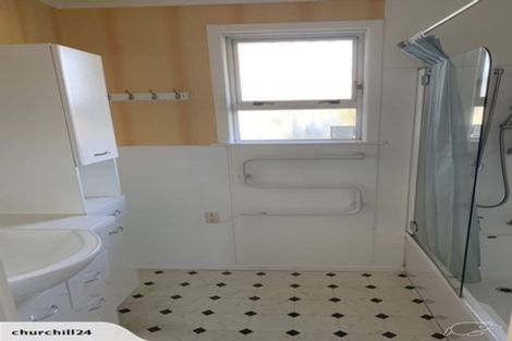 Photo of property in 24 Sutherland Crescent, Westbrook, Palmerston North, 4412