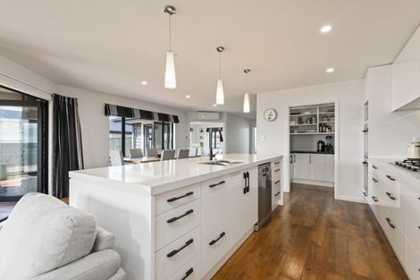 Photo of property in 25 Silicon Way, Fitzherbert, Palmerston North, 4410