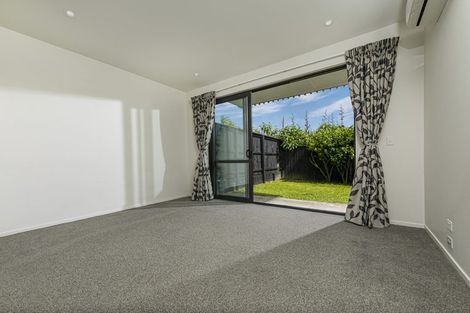 Photo of property in 21 Carder Court, Hobsonville, Auckland, 0618