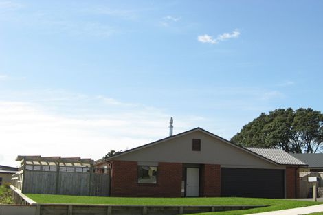 Photo of property in 3 Manuka Place, Whalers Gate, New Plymouth, 4310