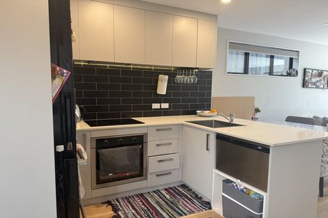 Photo of property in 25 Tokai Place, Glen Eden, 0602