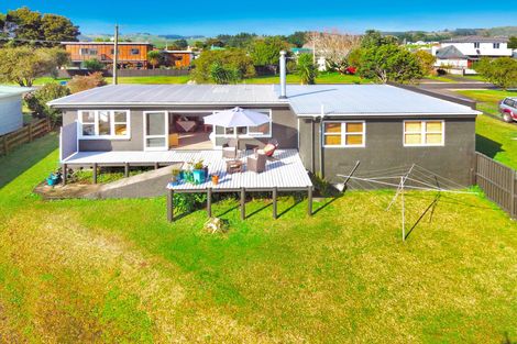 Photo of property in 9 Uenuku Avenue, Raglan, 3225