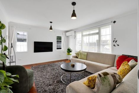 Photo of property in 41 Princes Street, Fitzroy, New Plymouth, 4312