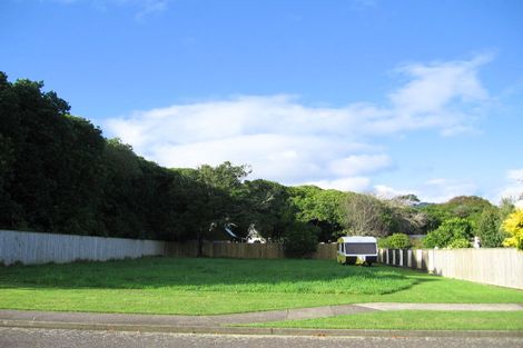 Photo of property in 4 Richmond Avenue, Waikanae, 5036