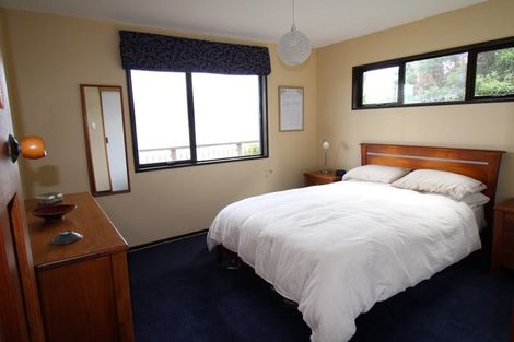 Photo of property in 25 Oxley Crescent, Broad Bay, Dunedin, 9014