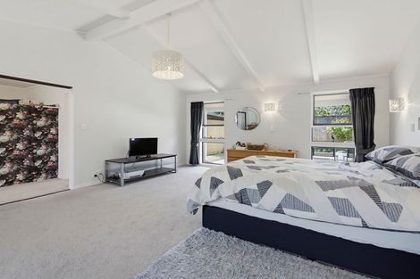 Photo of property in 21 Rawene Street, Waikanae, 5036
