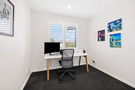 Photo of property in 32 Awanui Crescent, Matakana, 0985