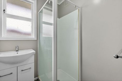 Photo of property in 37 Bruce Road, Glenfield, Auckland, 0629