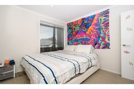 Photo of property in 12b Dida Park Drive, Kumeu, 0810