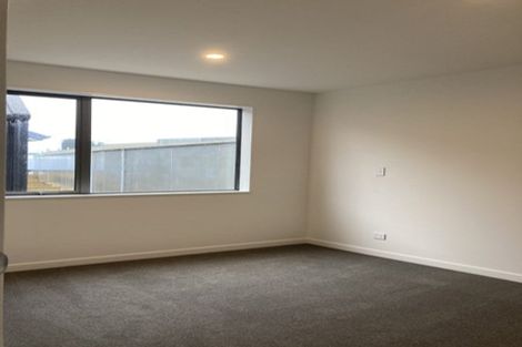 Photo of property in 25 John Street, Stokes Valley, Lower Hutt, 5019