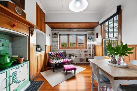 Photo of property in 106 Forest Lake Road, Forest Lake, Hamilton, 3200