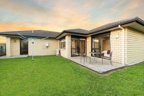 Photo of property in 14 Tarn Close, Pyes Pa, Tauranga, 3112