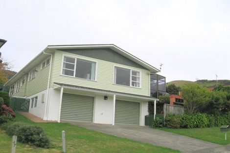 Photo of property in 49 Sunrise Boulevard, Tawa, Wellington, 5028