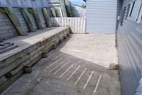 Photo of property in 14a Tobago Crescent, Grenada North, Wellington, 5028