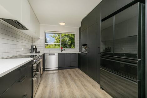 Photo of property in 7 Highlight Parade, Te Atatu South, Auckland, 0610