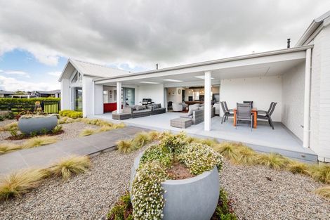 Photo of property in 12 Colquhoun Way, Kelvin Grove, Palmerston North, 4470