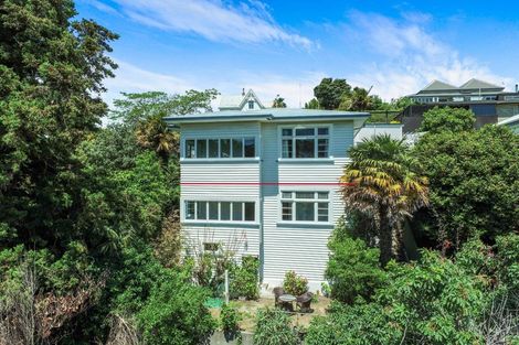 Photo of property in 8 Hadfield Terrace, Bluff Hill, Napier, 4110