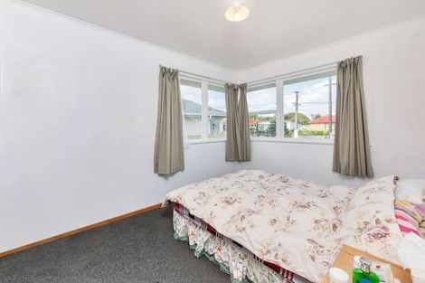 Photo of property in 10 Crawford Avenue, Mangere Bridge, Auckland, 2022