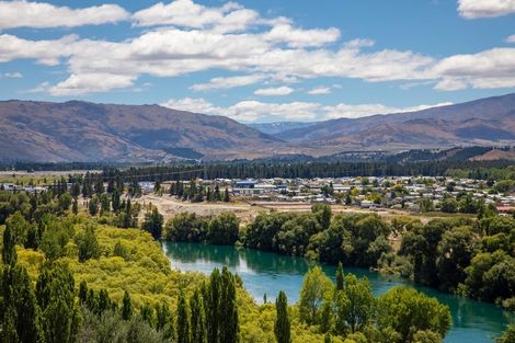 Photo of property in 10 View Road, Bridge Hill, Alexandra, 9320