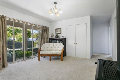 Photo of property in 42 Wakeman Road, Acacia Bay, Taupo, 3330