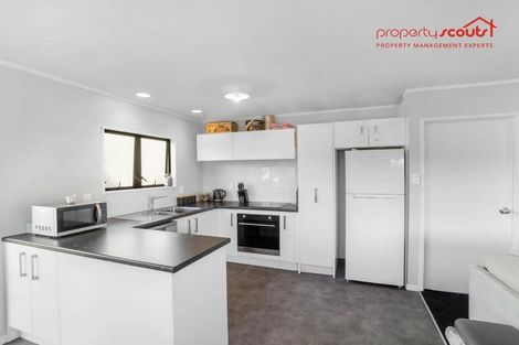 Photo of property in 59 Reynella Drive, Massey, Auckland, 0614