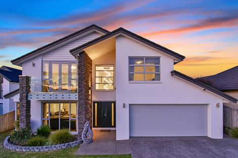 Photo of property in 43 Toscana Drive, Karaka, Papakura, 2113