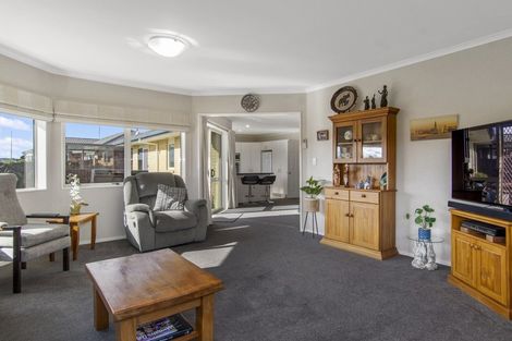 Photo of property in 1 Ranfurly Terrace, Pyes Pa, Tauranga, 3112