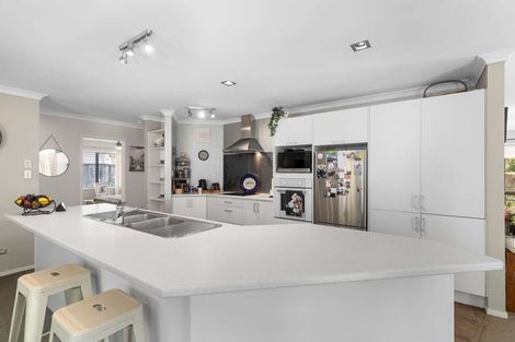 Photo of property in 12 Rangiwhea Road, Waiuku, 2123