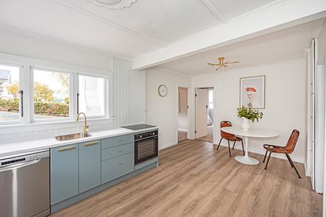 Photo of property in 16a Clyde Street, Oamaru North, Oamaru, 9400