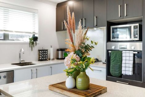 Photo of property in 11 Survila Street, Takanini, 2110