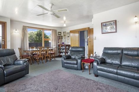 Photo of property in 4 Weston Place, Rangiora, 7400