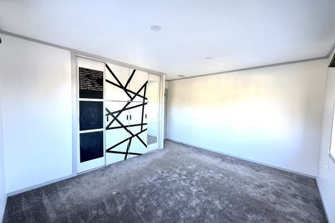 Photo of property in 1 Devonshire Road, Unsworth Heights, Auckland, 0632