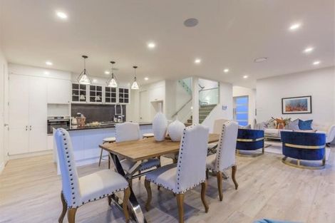 Photo of property in 10 Ian Gordon Lane, Orewa, 0931