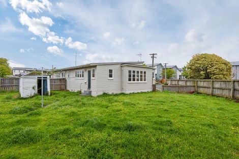 Photo of property in 9 Bray Street, Woolston, Christchurch, 8062