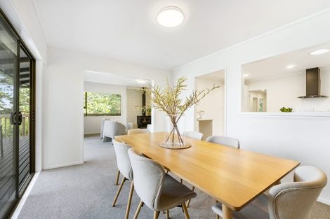 Photo of property in 32 Rosecamp Road, Beach Haven, Auckland, 0626