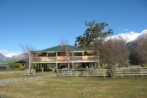 Photo of property in 53 Argyle Place, Glenorchy, 9372