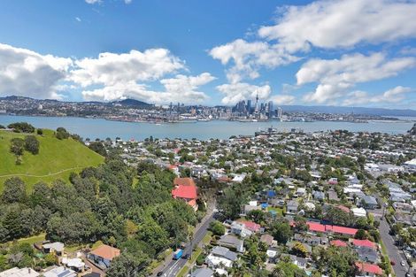 Photo of property in 3 Lake Road, Devonport, Auckland, 0624
