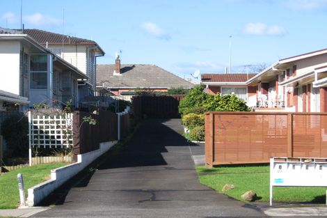 Photo of property in 2/63 Coronation Road, Papatoetoe, Auckland, 2025