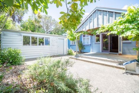 Photo of property in 26 Knowles Street, Terrace End, Palmerston North, 4410