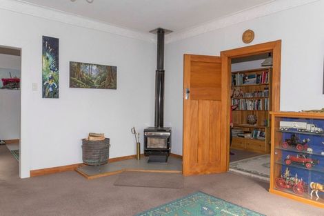 Photo of property in 4 Ranfurly Street, Dannevirke, 4930