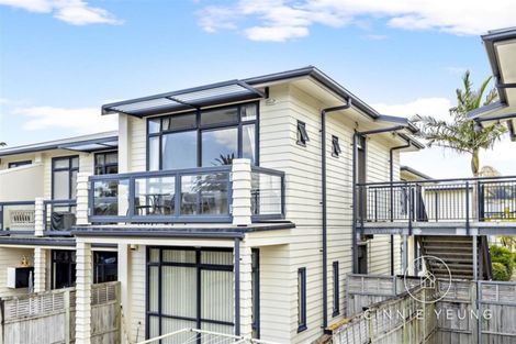 Photo of property in 125/2 Armoy Drive, East Tamaki, Auckland, 2016