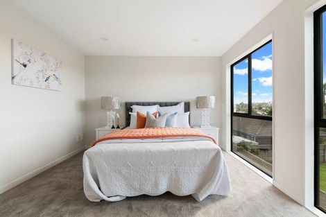 Photo of property in 6/200 Sunnynook Road, Totara Vale, Auckland, 0627