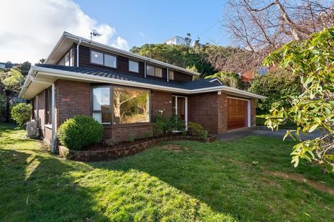 Photo of property in 39 Thatcher Crescent, Crofton Downs, Wellington, 6035