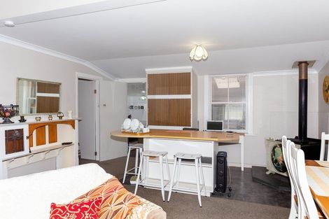 Photo of property in 32 Gloag Street, Waverley, 4510