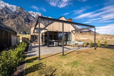 Photo of property in 17 Double Cone Road, Jacks Point, Queenstown, 9371